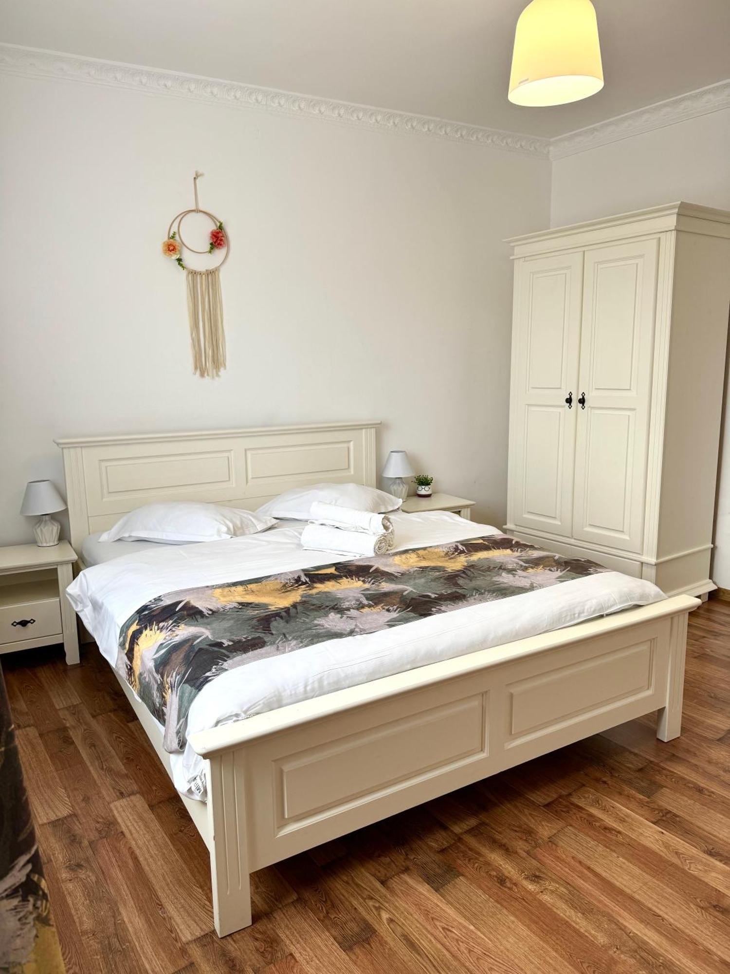 Flh - Mira Apartments Sibiu Exteriör bild