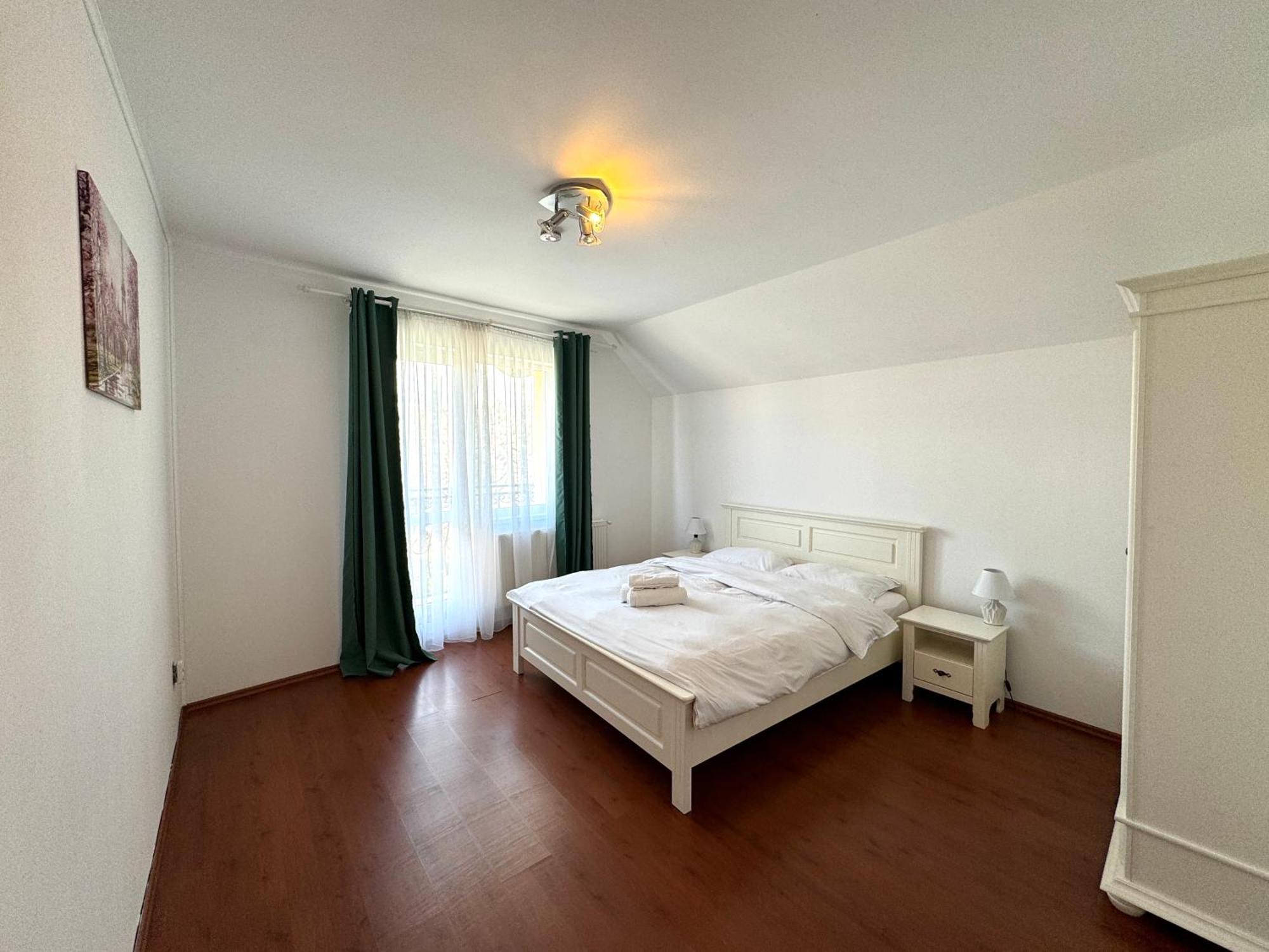 Flh - Mira Apartments Sibiu Exteriör bild