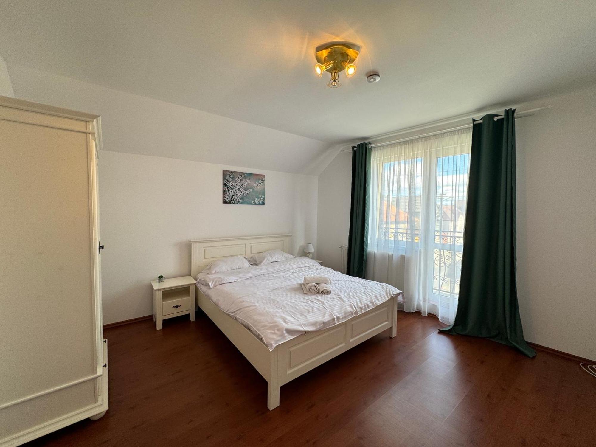 Flh - Mira Apartments Sibiu Exteriör bild