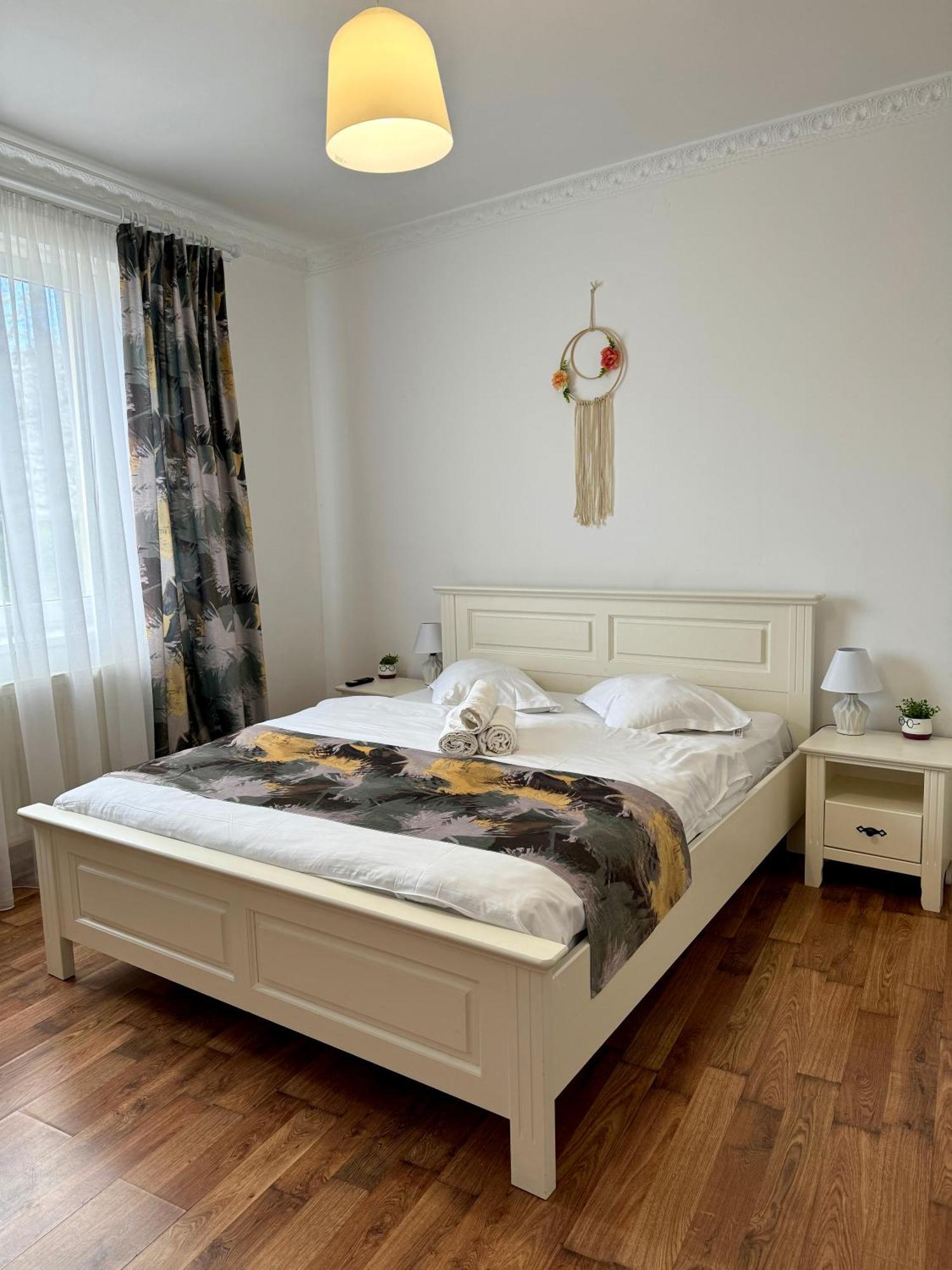 Flh - Mira Apartments Sibiu Exteriör bild