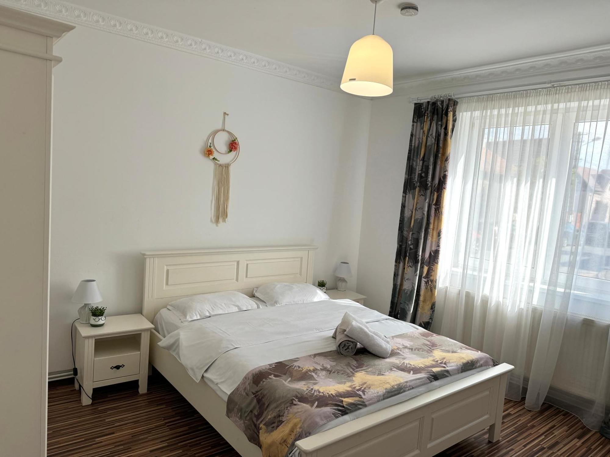 Flh - Mira Apartments Sibiu Exteriör bild