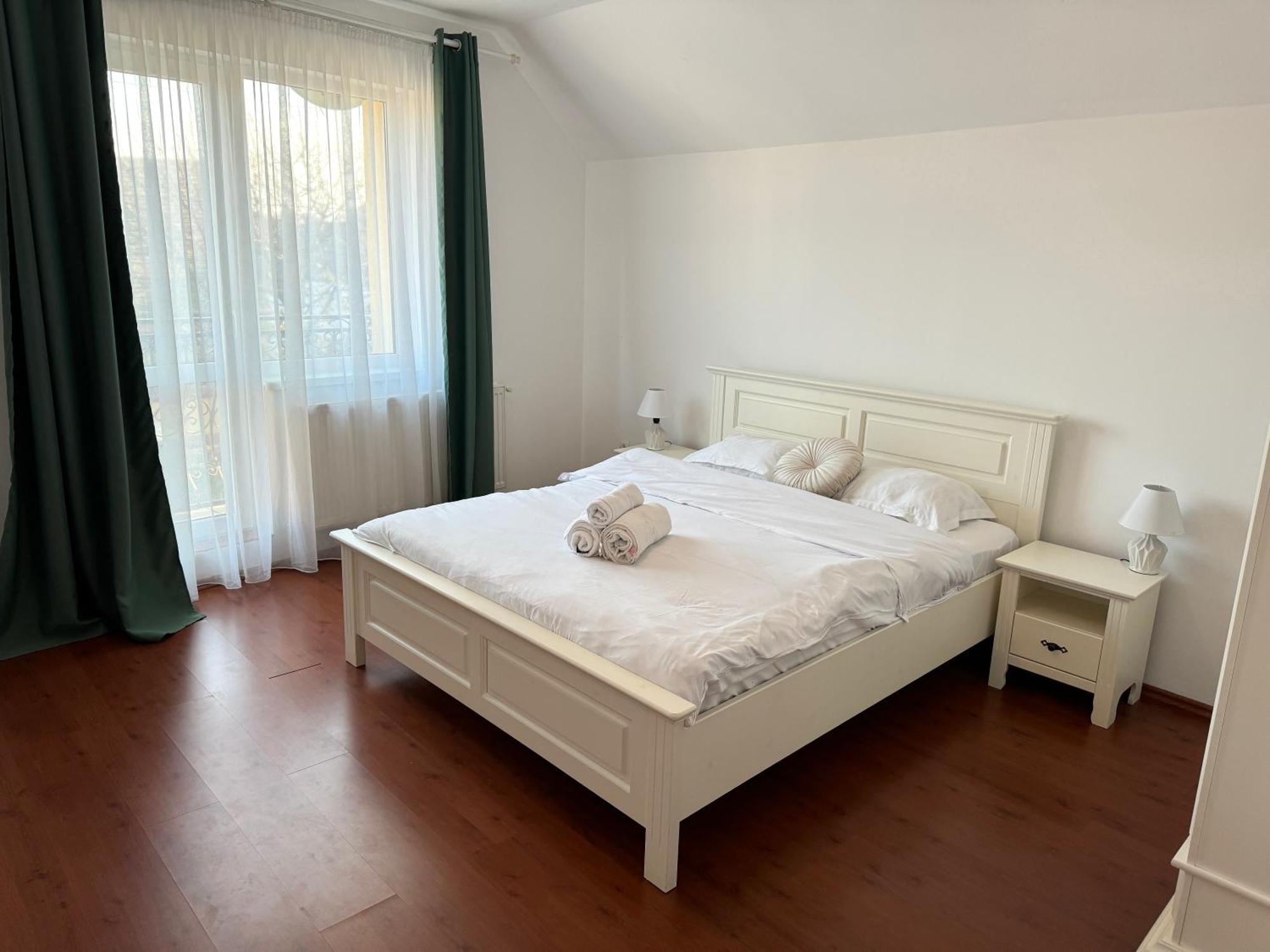 Flh - Mira Apartments Sibiu Exteriör bild