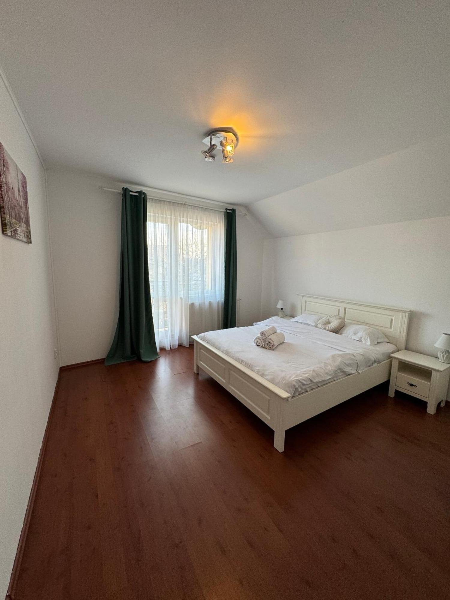 Flh - Mira Apartments Sibiu Exteriör bild